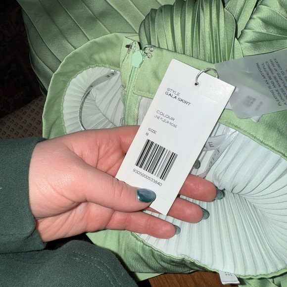 New Lidee Gala Skirt in Une Fleur Rose 8 - Picture 10 of 12